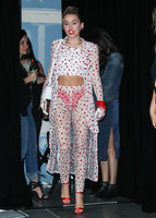 Miley Cyrus Sweatshirt #2800486