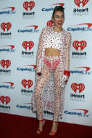 Miley Cyrus Longsleeve T-shirt #2800527