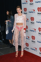Miley Cyrus Longsleeve T-shirt #2800538