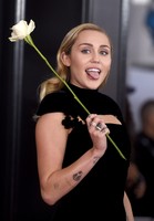 Miley Cyrus Longsleeve T-shirt #3014006