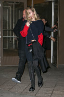 Miley Cyrus Sweatshirt #3014230