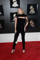Miley Cyrus Sweatshirt #3014281