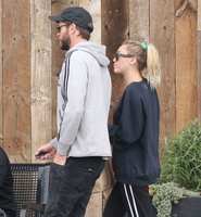 Miley Cyrus Longsleeve T-shirt #3072814