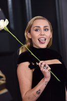 Miley Cyrus Sweatshirt #3238750