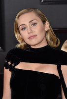 Miley Cyrus Longsleeve T-shirt #3238941