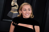 Miley Cyrus Longsleeve T-shirt #3239055