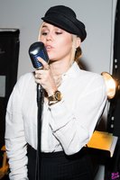 Miley Cyrus Longsleeve T-shirt #3274679