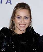 Miley Cyrus Sweatshirt #3769879