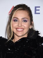 Miley Cyrus Sweatshirt #3769883