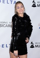 Miley Cyrus Sweatshirt #3769893