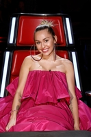 Miley Cyrus tote bag #G2440970