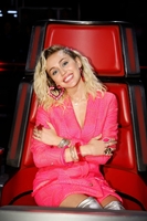 Miley Cyrus Longsleeve T-shirt #3823729