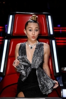 Miley Cyrus Sweatshirt #3823741