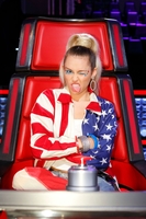 Miley Cyrus Longsleeve T-shirt #3823749