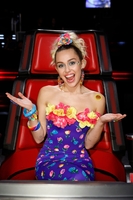 Miley Cyrus Sweatshirt #3823751