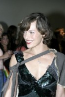 Milla Jovovich Longsleeve T-shirt #1327707