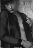 Milla Jovovich Longsleeve T-shirt #1327719