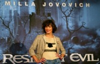 Milla Jovovich Longsleeve T-shirt #1327735