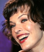 Milla Jovovich Longsleeve T-shirt #1422676
