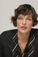 Milla Jovovich Sweatshirt #1422740