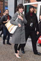 Milla Jovovich Sweatshirt #2742915