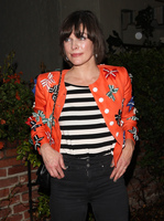 Milla Jovovich t-shirt #2742923