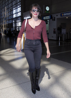 Milla Jovovich Sweatshirt #2742987