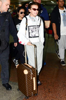 Millie Bobby Brown Longsleeve T-shirt #2792930