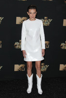 Millie Bobby Brown Longsleeve T-shirt #2793082