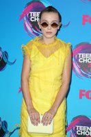 Millie Bobby Brown Longsleeve T-shirt #2793202