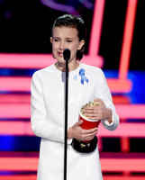 Millie Bobby Brown Longsleeve T-shirt #2793258