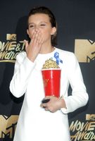 Millie Bobby Brown Longsleeve T-shirt #2793307