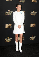 Millie Bobby Brown Longsleeve T-shirt #2793309