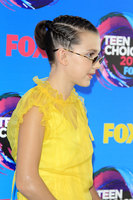 Millie Bobby Brown Longsleeve T-shirt #2793442