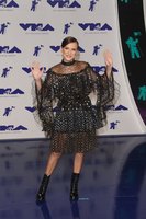 Millie Bobby Brown Longsleeve T-shirt #2793509