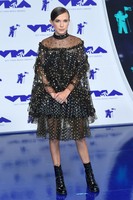 Millie Bobby Brown Longsleeve T-shirt #2793688