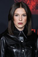 Millie Bobby Brown Longsleeve T-shirt #2850995