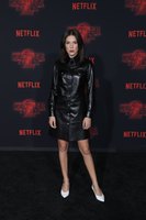Millie Bobby Brown Longsleeve T-shirt #2850997