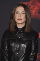 Millie Bobby Brown Longsleeve T-shirt #2851003
