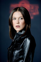 Millie Bobby Brown Longsleeve T-shirt #2851018