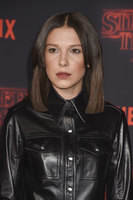 Millie Bobby Brown Longsleeve T-shirt #2851019