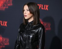 Millie Bobby Brown Sweatshirt #2851027