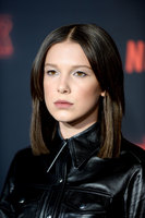 Millie Bobby Brown Longsleeve T-shirt #2851045