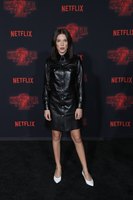 Millie Bobby Brown Longsleeve T-shirt #2851046