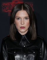 Millie Bobby Brown Longsleeve T-shirt #2851098