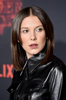 Millie Bobby Brown Longsleeve T-shirt #2851123