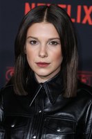 Millie Bobby Brown Sweatshirt #2851173