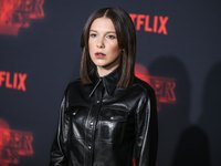 Millie Bobby Brown Longsleeve T-shirt #2851188