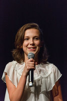 Millie Bobby Brown Longsleeve T-shirt #2851236