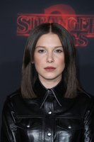 Millie Bobby Brown Longsleeve T-shirt #2851254